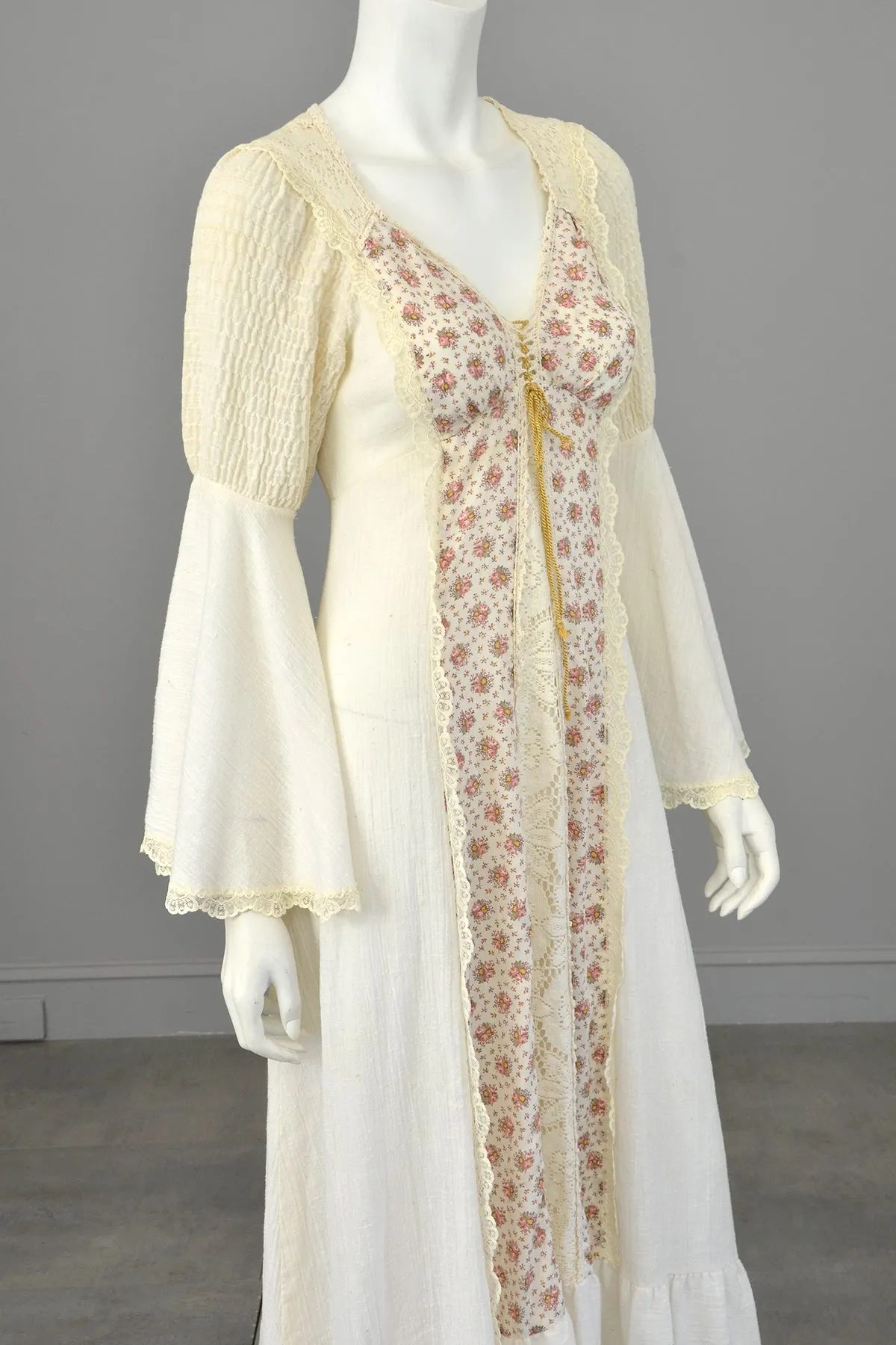 1970s Vintage Renaissance Victorian Revival Peasant Prairie Dress by Jody T | Romantic Hippie Dress w Poet Bell Sleeves | 70s Wo