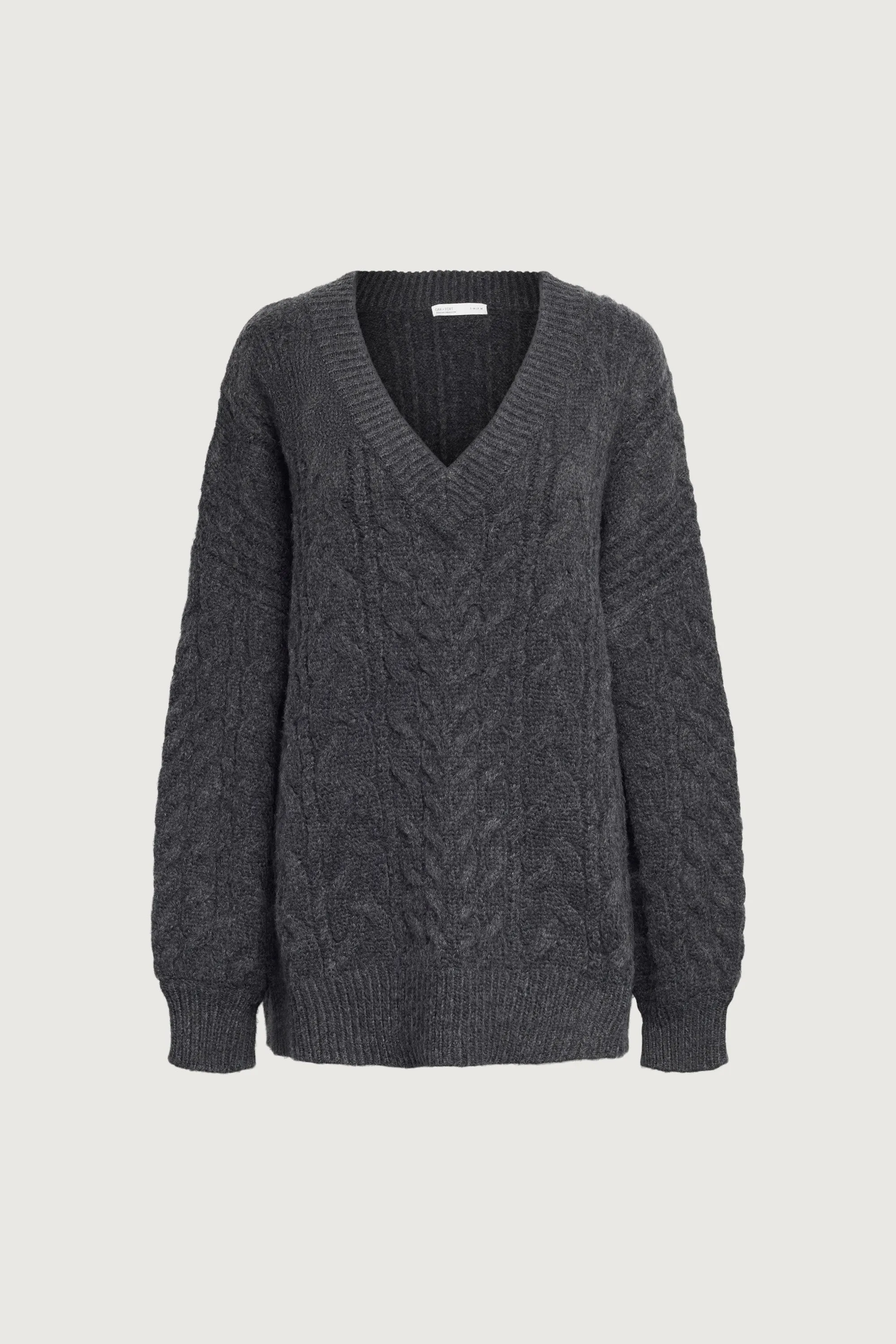 CABLE KNIT V-NECK SWEATER