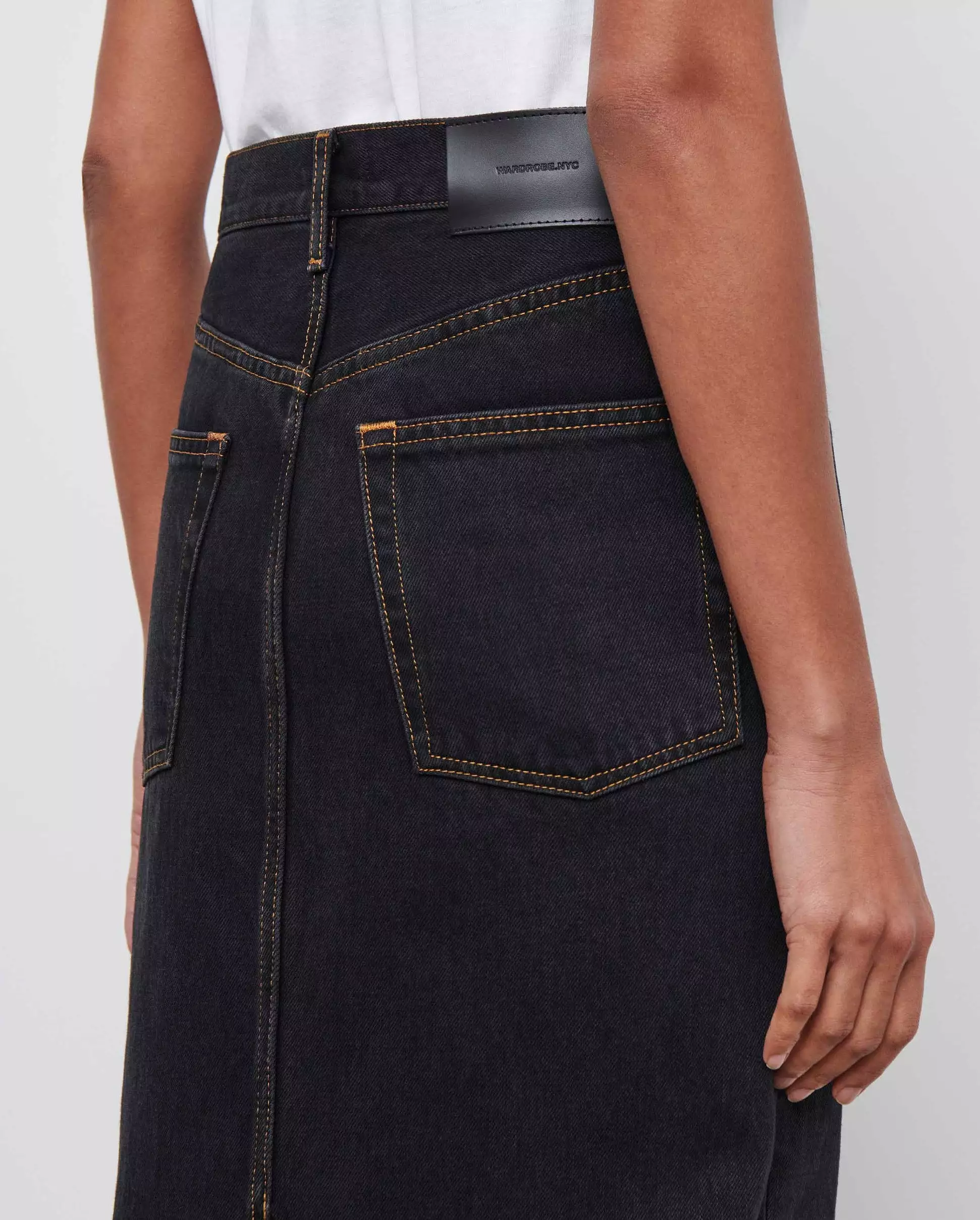 DENIM COLUMN SKIRT / BLACK