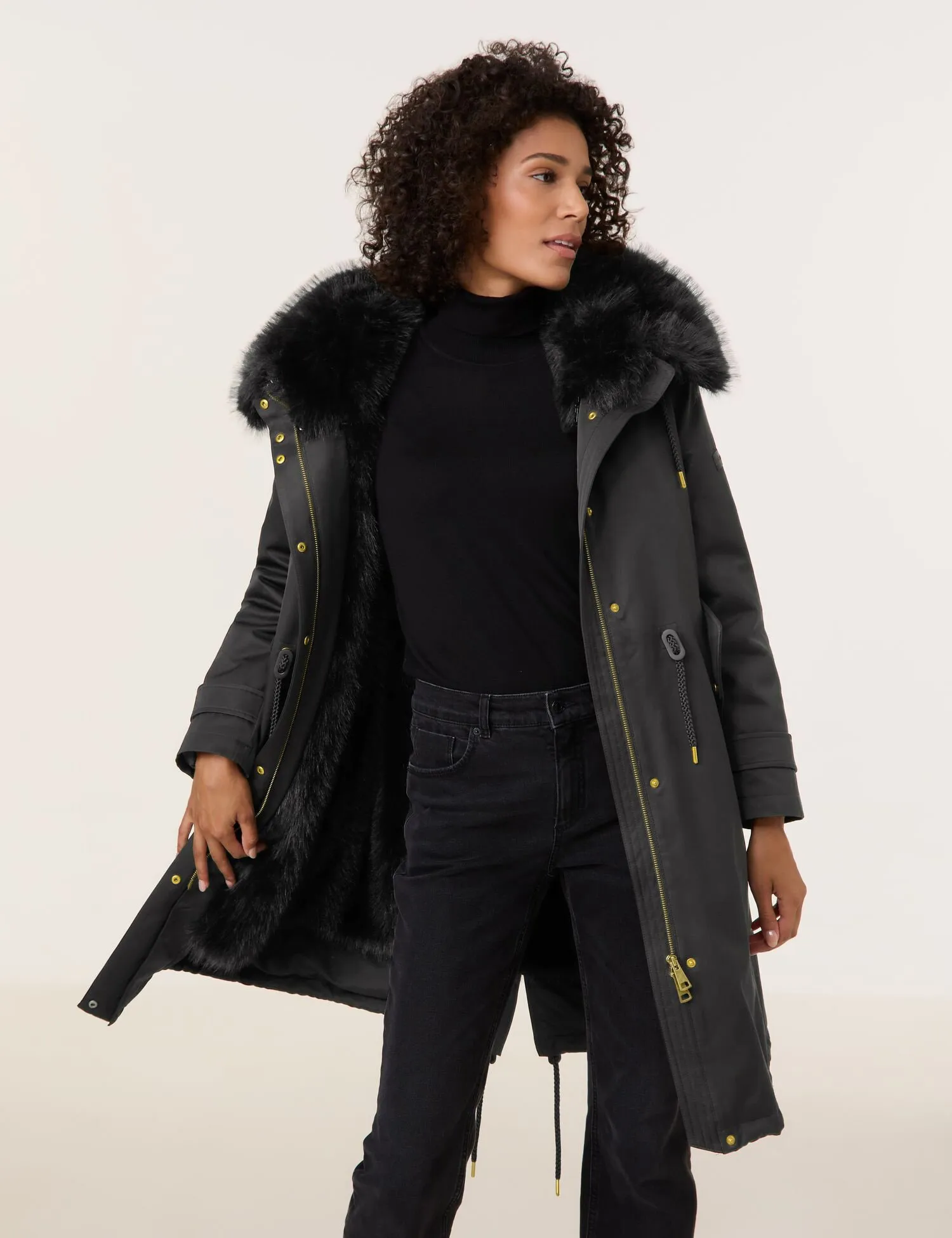 Lined coat with faux fur