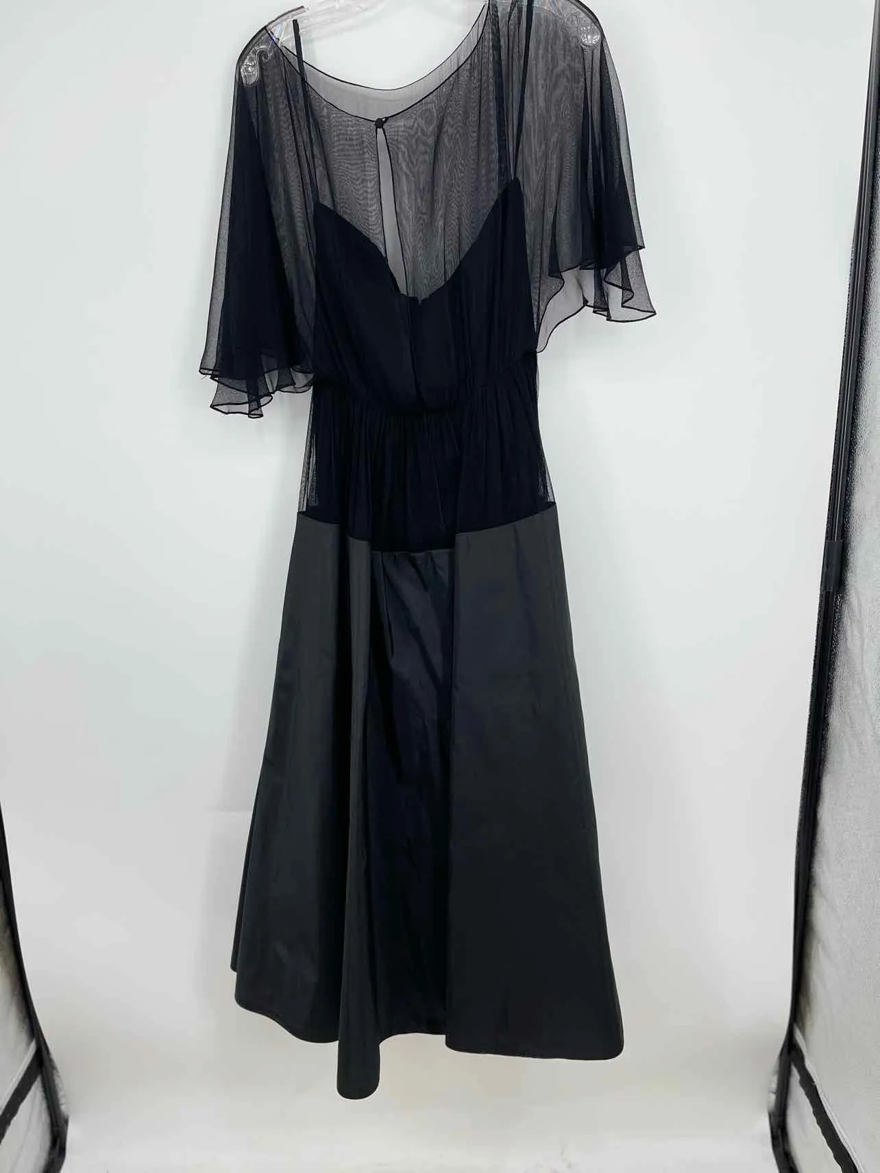 Size S ? Black Solid Vintage Dress