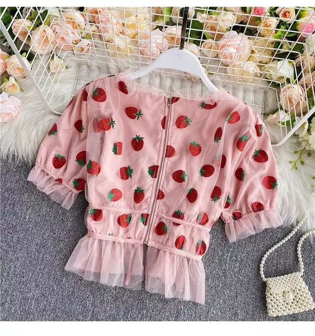 SWEET STRAWBERRY V-COLLAR SHIRT BY96333