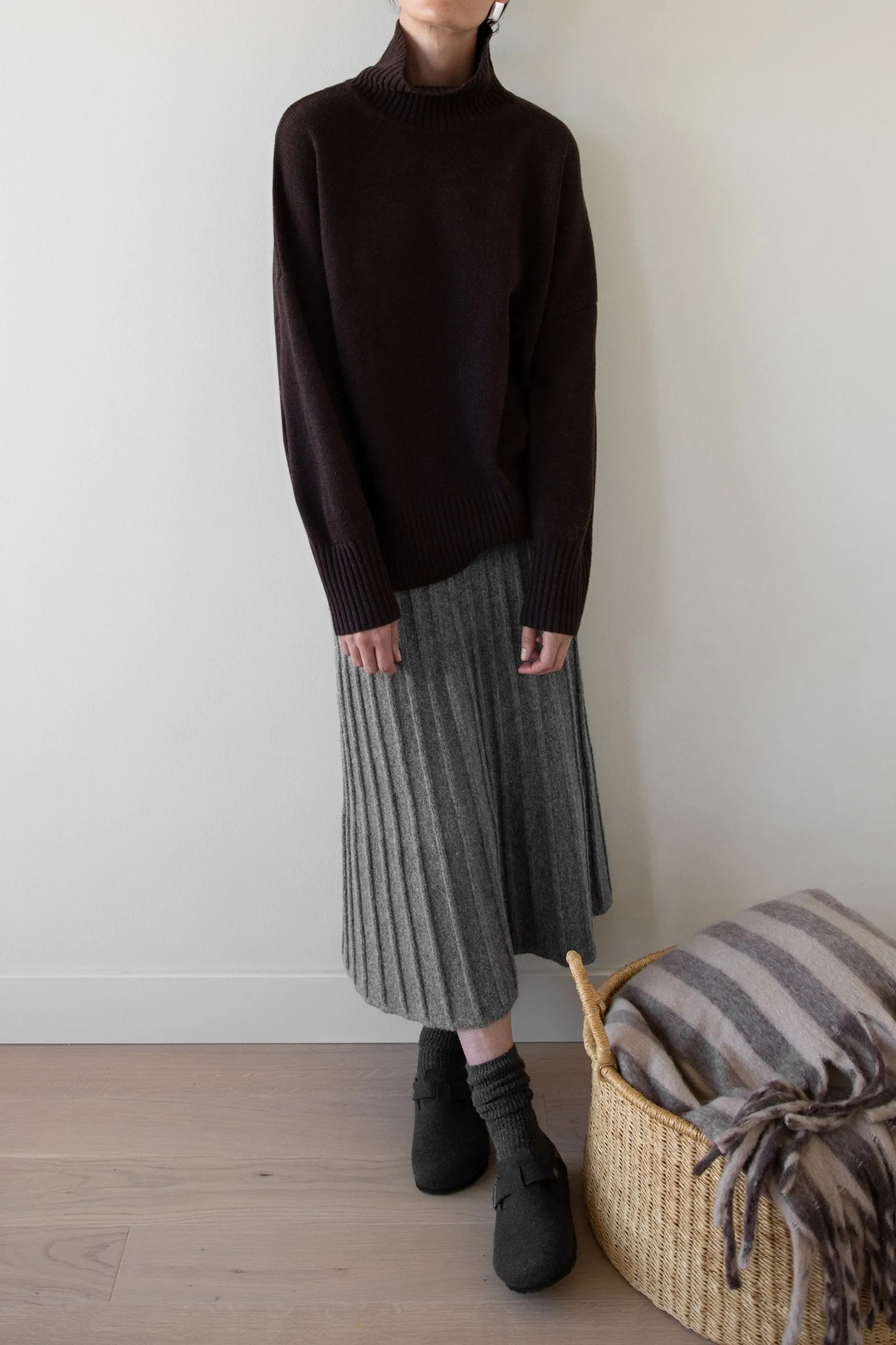 WOOL-BLEND OVERSIZED TURTLENECK SWEATER